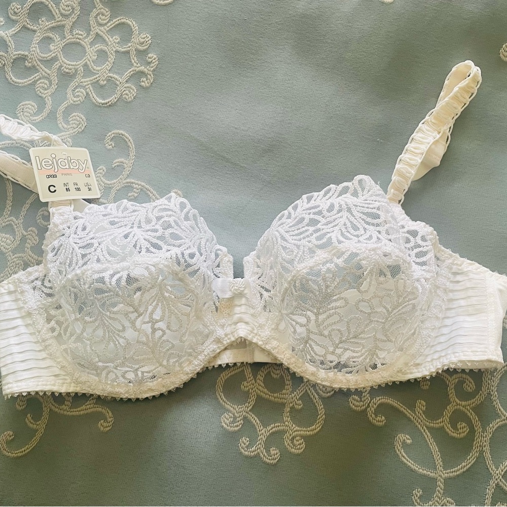 White lace bra